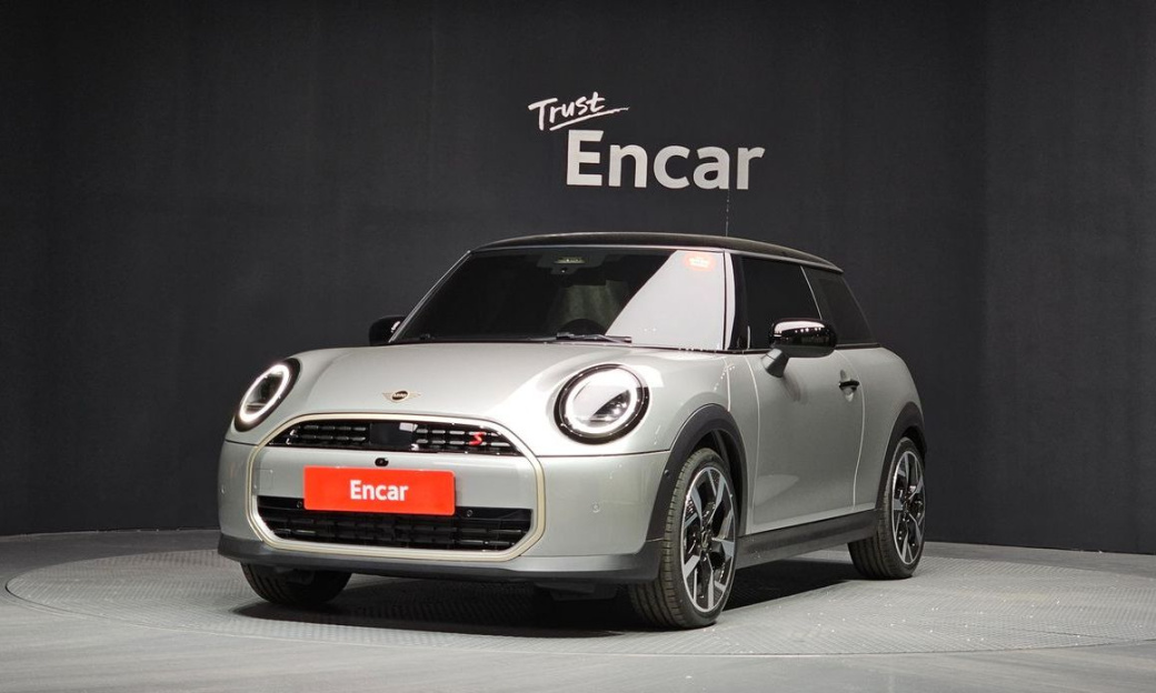 Mini Cooper Favoured, 2026