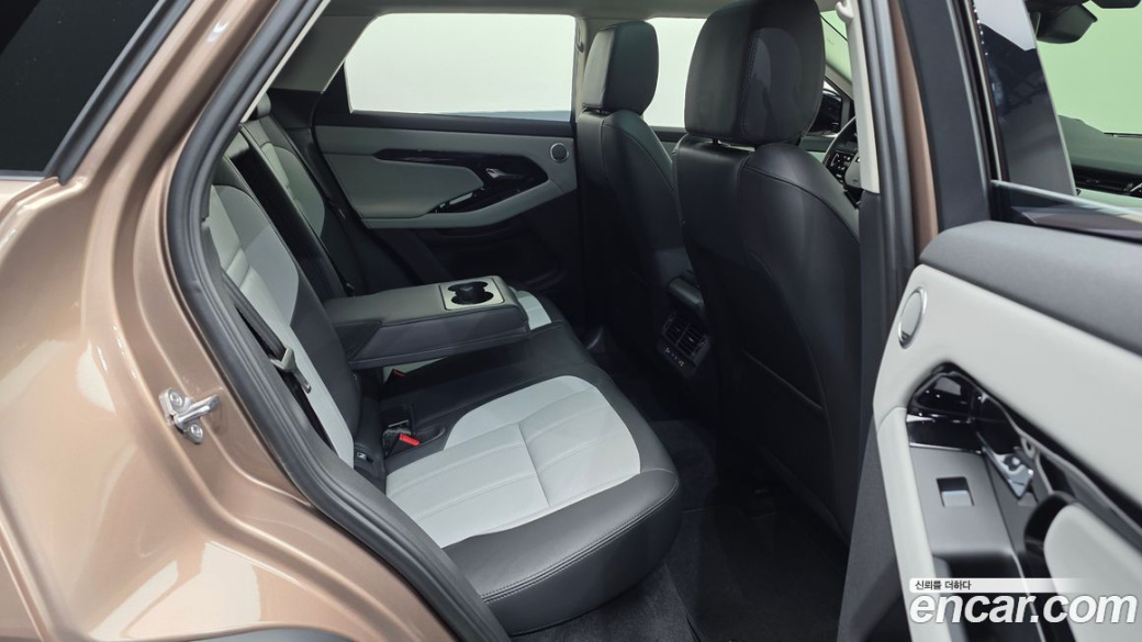 Land Rover Range Rover Evoque P250 Dynamic SE, 2025