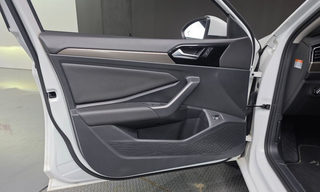 Volkswagen Jetta 1.4 TSI Prestige, 2021