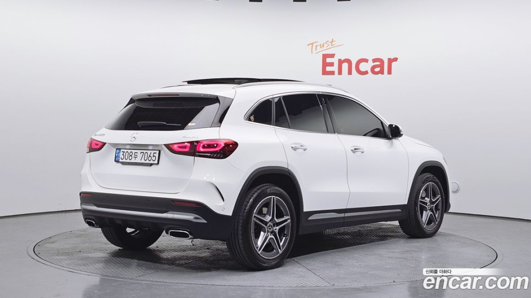 Mercedes-Benz GLA-Class GLA250 4MATIC, 2023