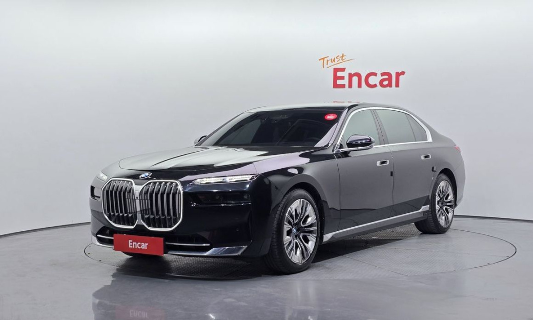BMW 7-Series 740i sDrive Design Pure Excellence, 2023