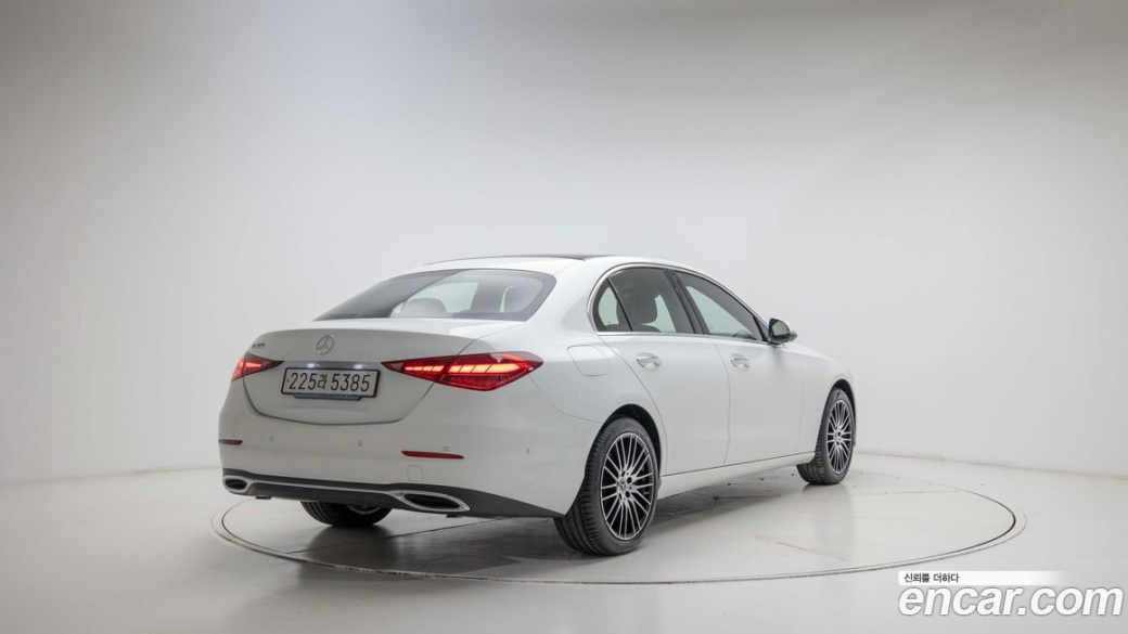 Mercedes-Benz C-Class C200 4MATIC Avantgarde, 2025