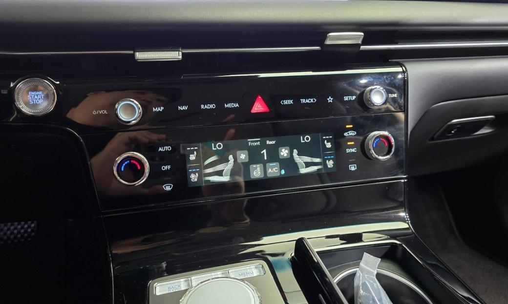 Genesis G80 Gasoline 2.5 Turbo AWD, 2025