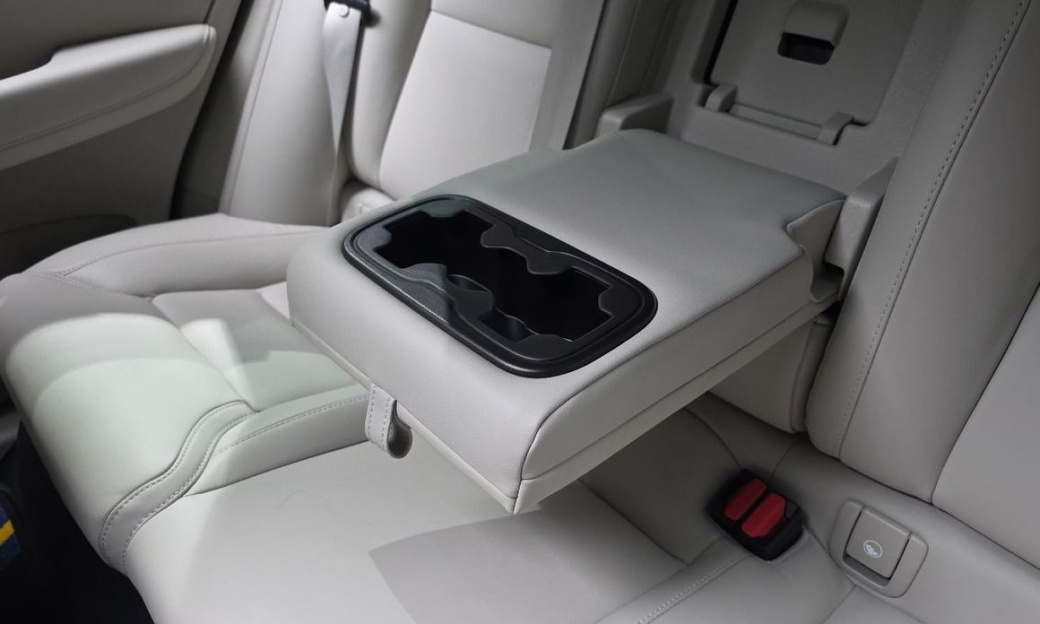 Volvo XC60 B5 Ultra Dark Air Sus, 2026
