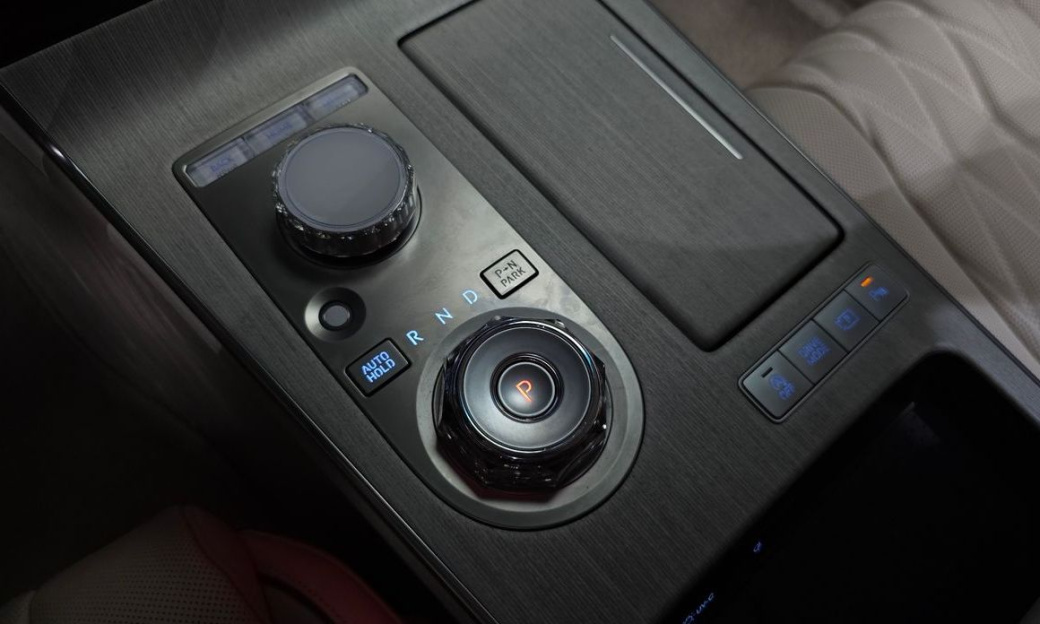 Genesis G80 Gasoline 2.5 Turbo AWD, 2025