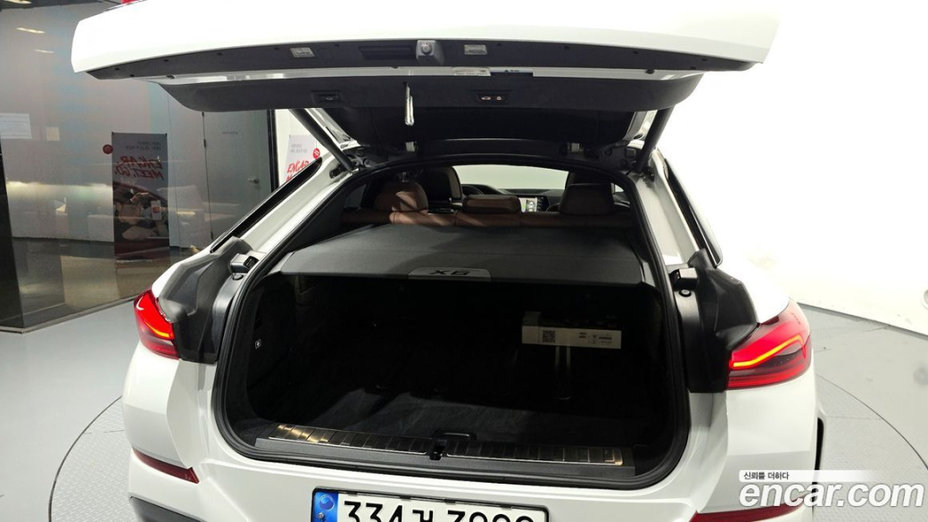 BMW X6 xDrive40i M Sport, 2022