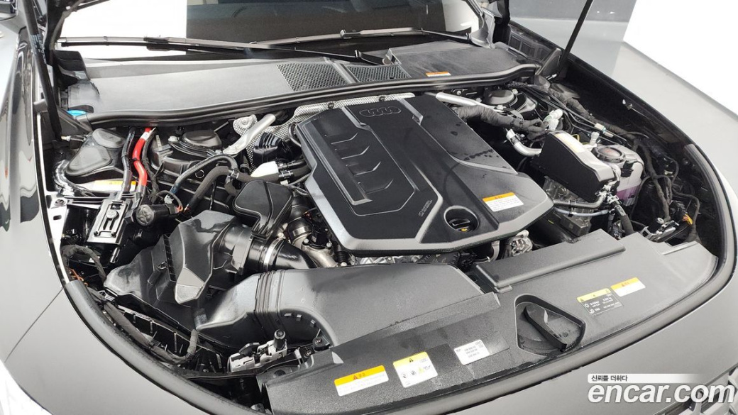 Audi A5 40 TFSI Quattro S Line, 2025