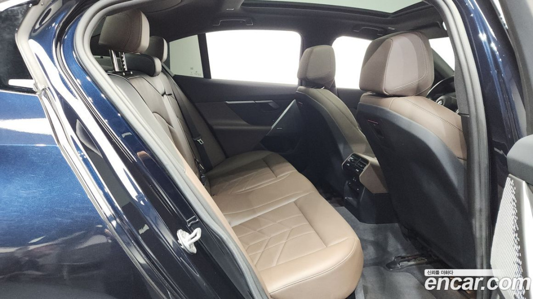 BMW 5-Series 520i M Sport, 2024
