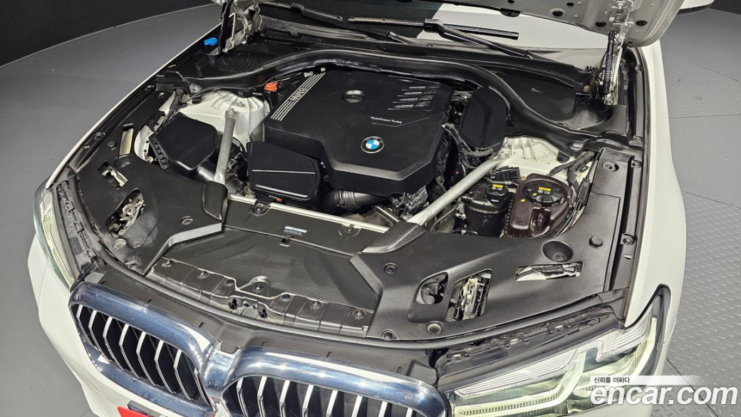 BMW 5-Series 520i M Sport, 2022