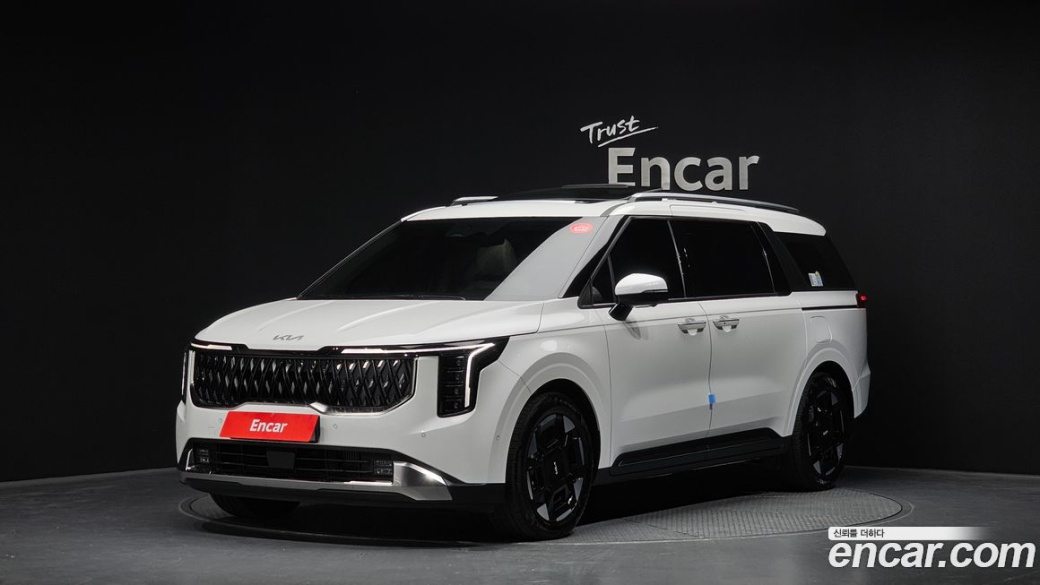 Kia Carnival 7-Seater Signature, 2024