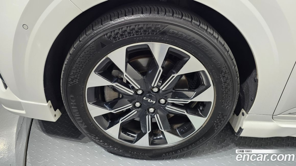 Kia Carnival 9-Seater Hi-Limousine(Special Vehicle), 2023