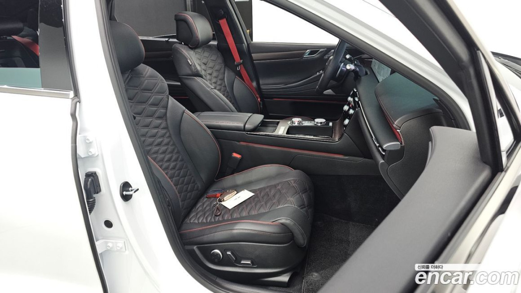 Genesis G80 Gasoline 2.5 Turbo AWD, 2025