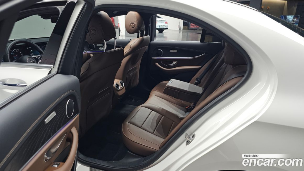 Mercedes-Benz E-Class E250 AMG Line, 2023