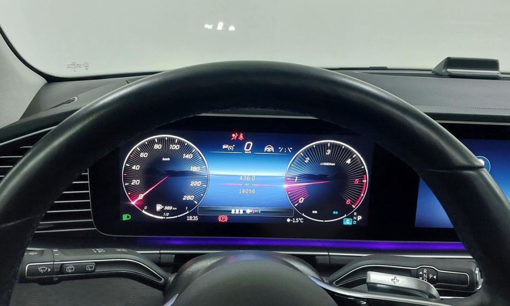 Mercedes-Benz GLE-Class GLE300d 4MATIC, 2025