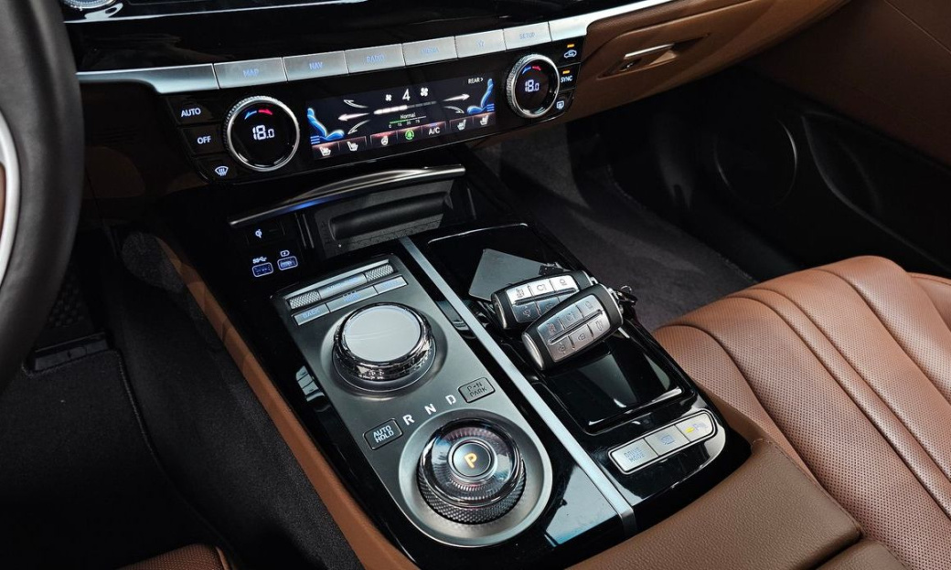 Genesis G80 Gasoline 2.5 Turbo 2WD, 2024