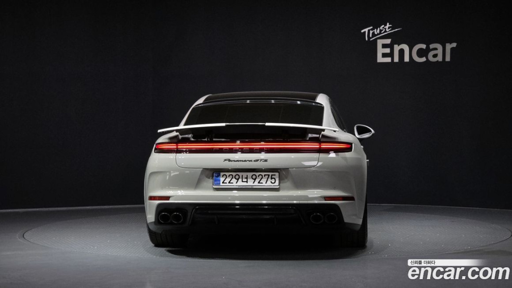 Porsche Panamera 4.0 GTS, 2025