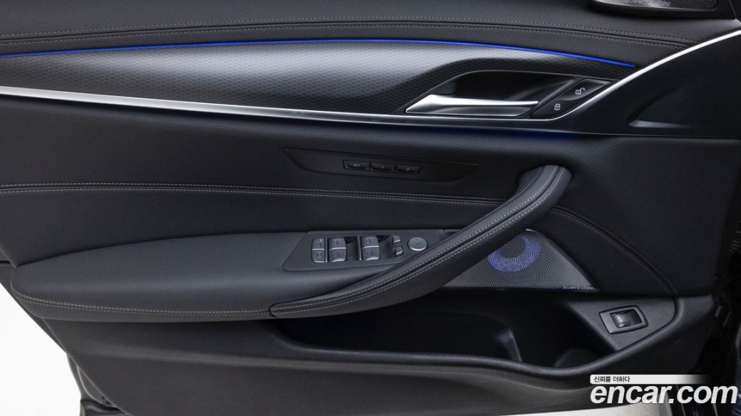 BMW 5-Series 520i M Sport, 2023