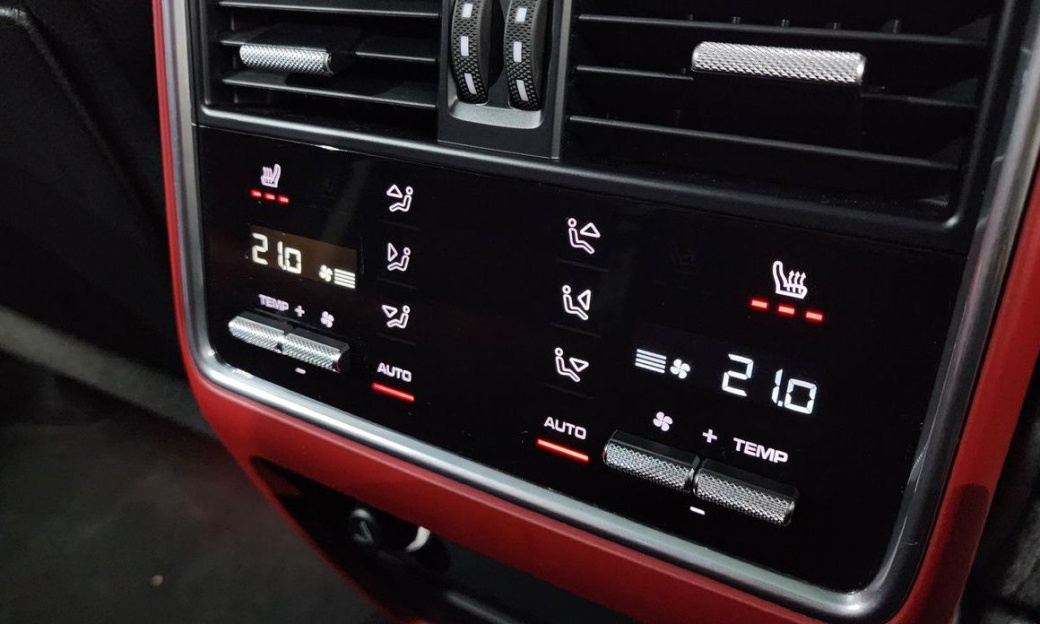 Porsche Cayenne 3.0 COUPE PLATINUM EDITION, 2023