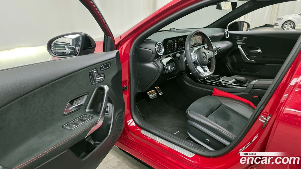 Mercedes-Benz A-Class AMG A35 4MATIC Sedan, 2023
