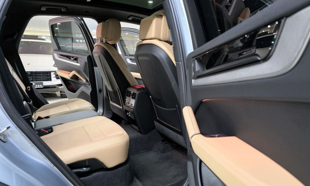 Porsche Cayenne 3.0, 2025