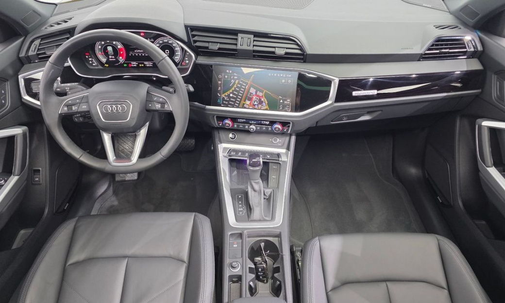 Audi Q3 40 TFSI Quattro Premium, 2025