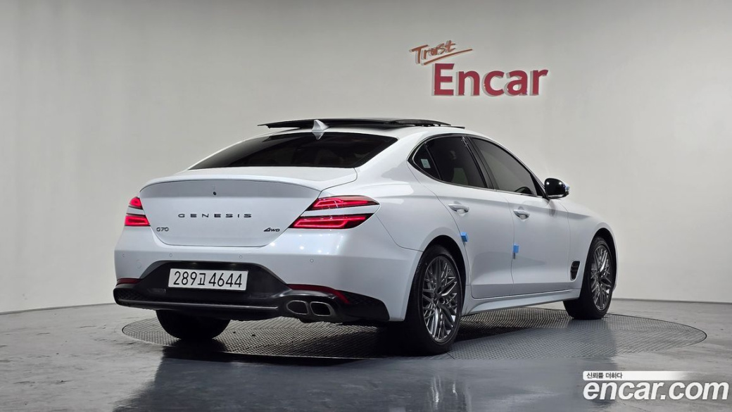 Genesis G70 Gasoline 2.0T 4WD, 2022