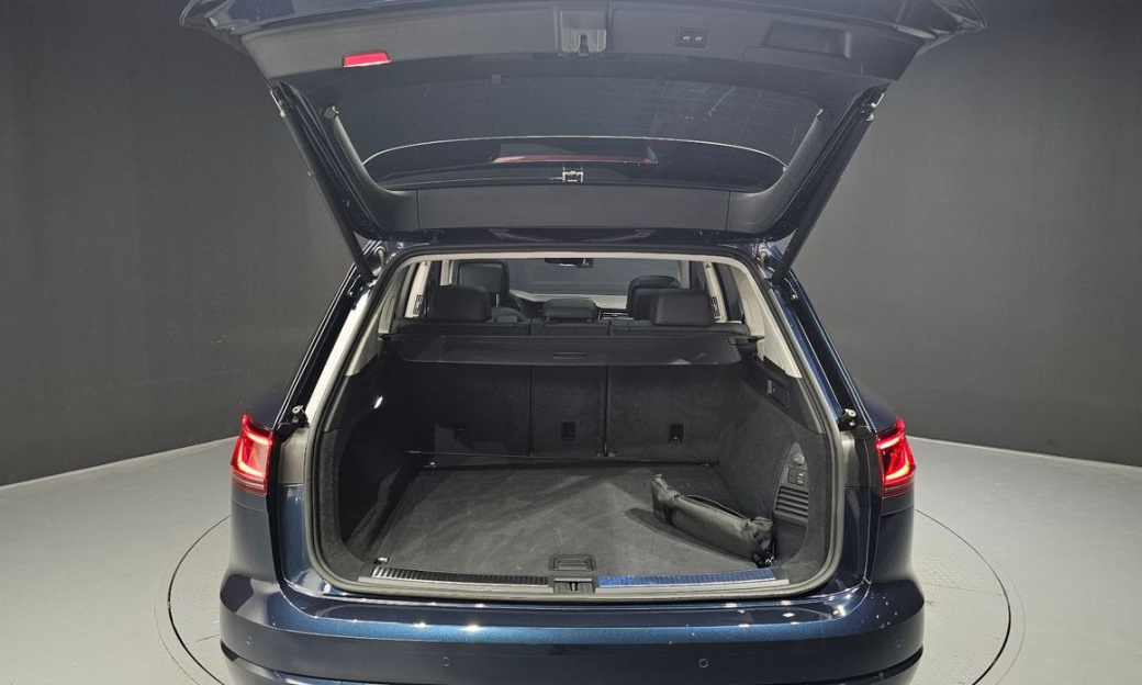 Volkswagen Touareg 3.0 TDI Prestige, 2024