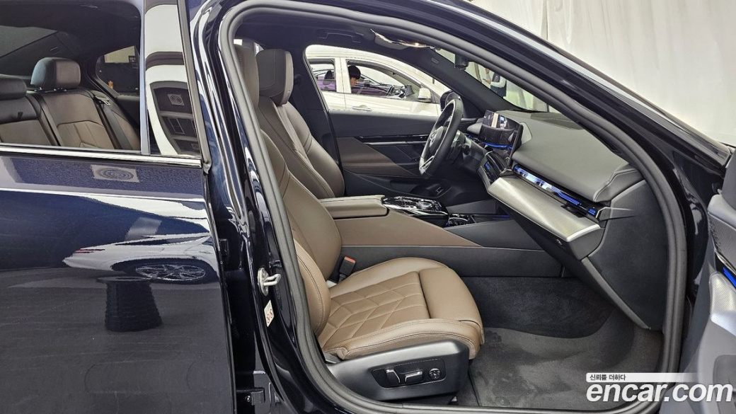 BMW 5-Series 520i M Sport, 2024