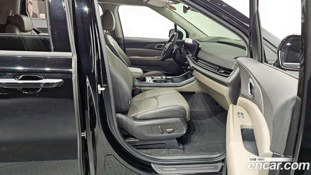 Kia Carnival 9-Seater Noblesse, 2025