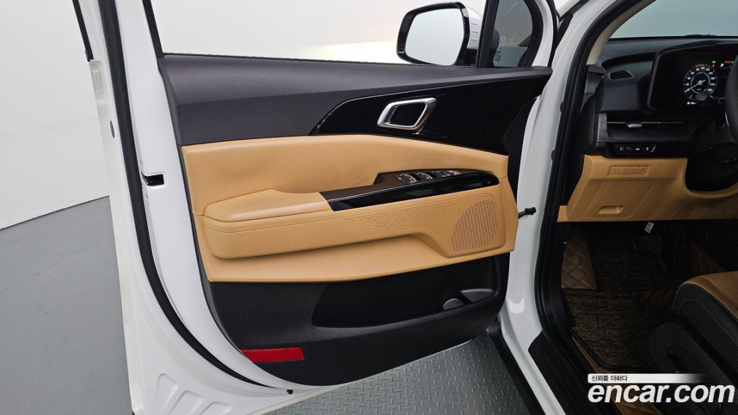 Kia Carnival 9-Seater Noblesse, 2023