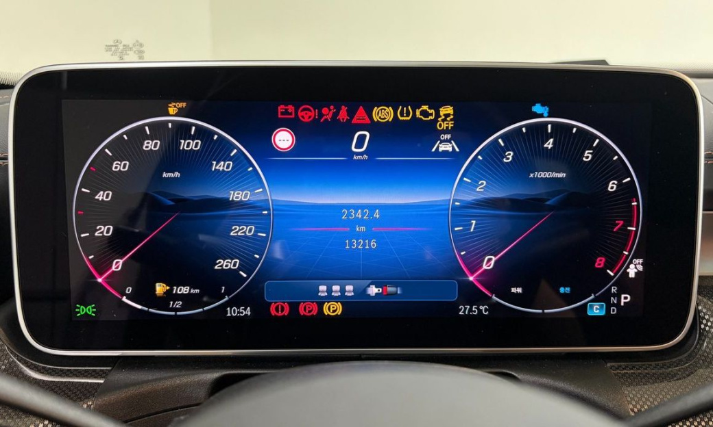 Mercedes-Benz C-Class C200 AMG Line, 2025