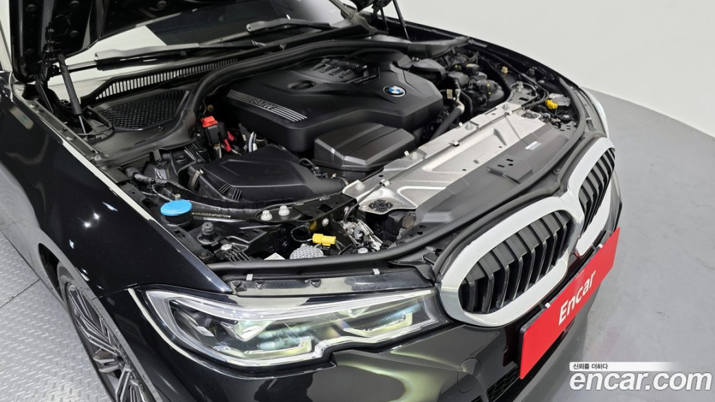 BMW 3-Series 320i M Sport, 2022