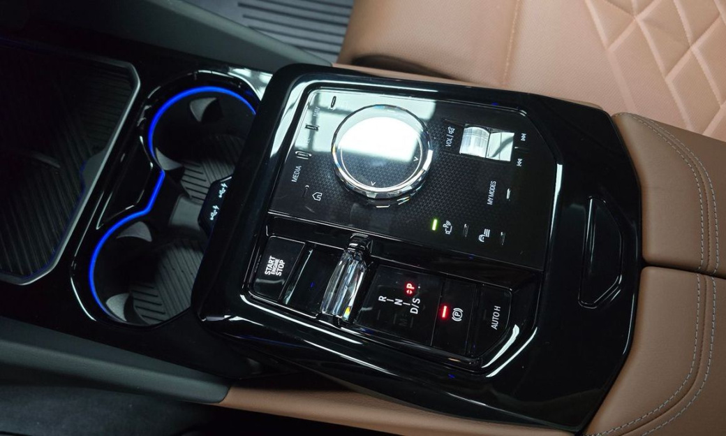 BMW 5-Series 530i xDrive, 2026