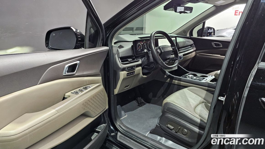 Kia Carnival 9-Seater Noblesse, 2025