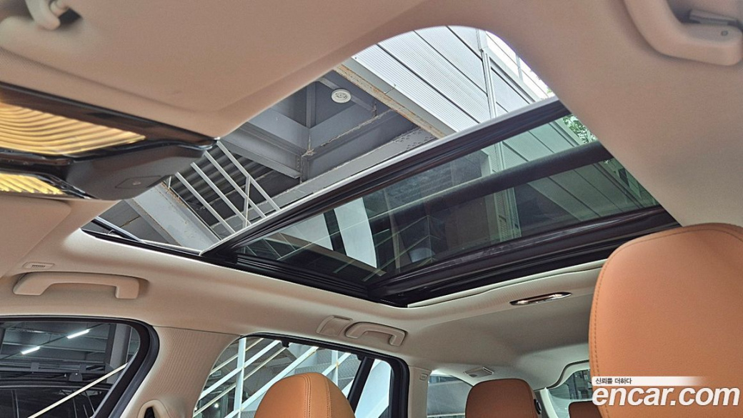BMW 3-Series 320i Touring, 2025