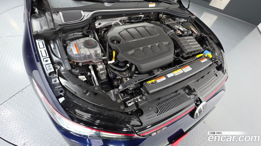 Volkswagen Golf 2.0 GTI, 2024