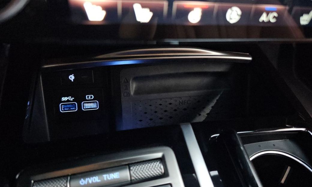 Genesis G80 Gasoline 2.5 Turbo 2WD, 2024