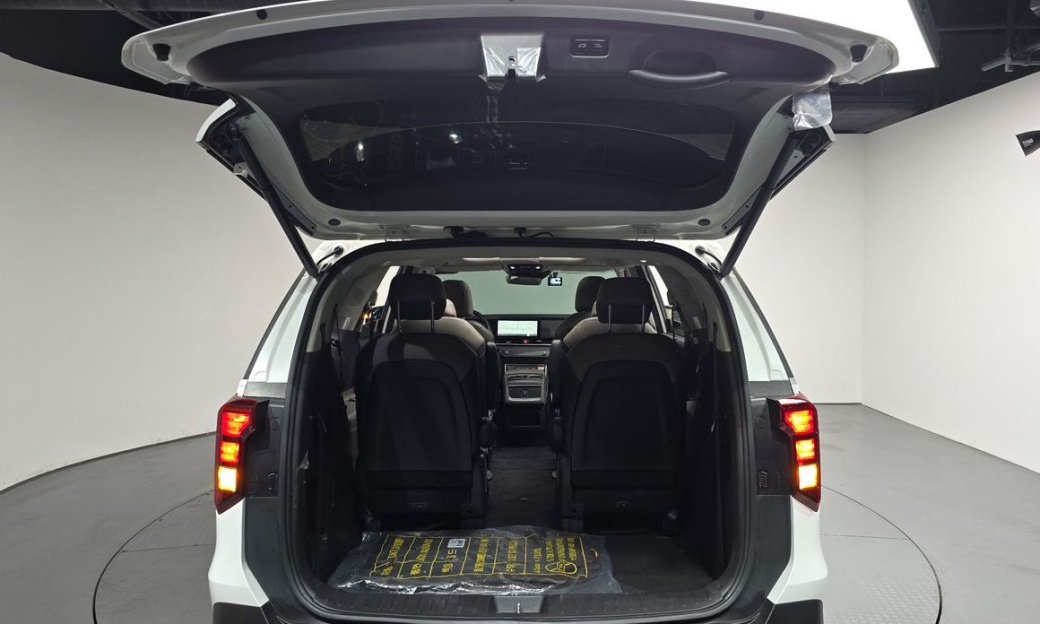 Kia Carnival 9-Seater Noblesse, 2025