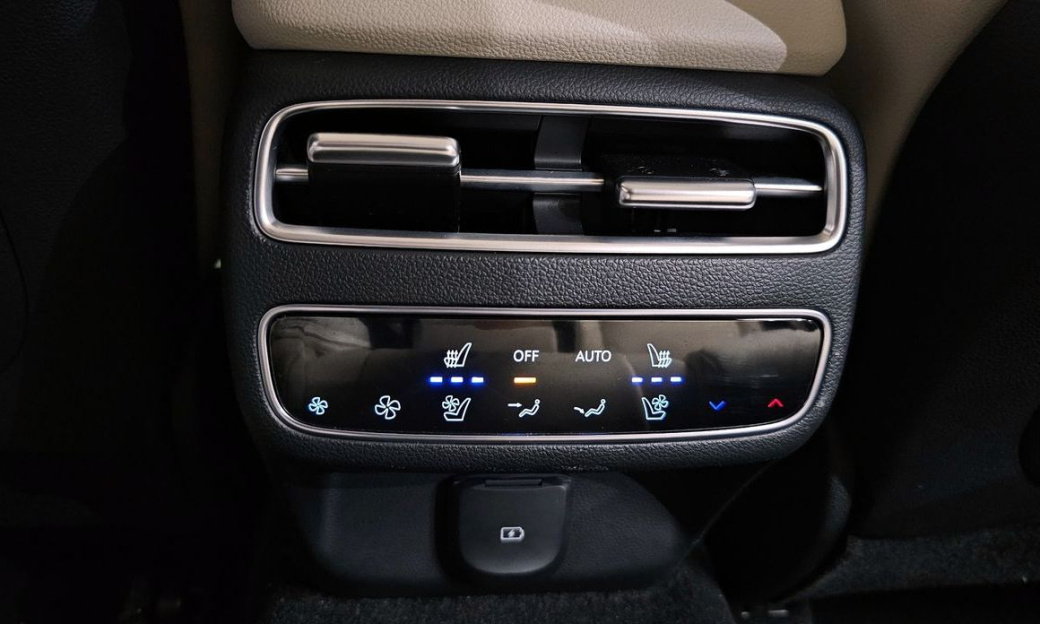 Genesis GV70 2.5T Gasoline 2WD, 2025