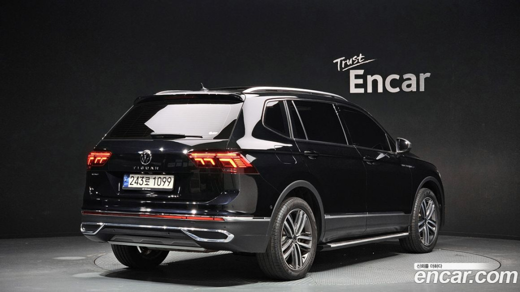 Volkswagen Tiguan 2.0 TSI Prestige, 2023