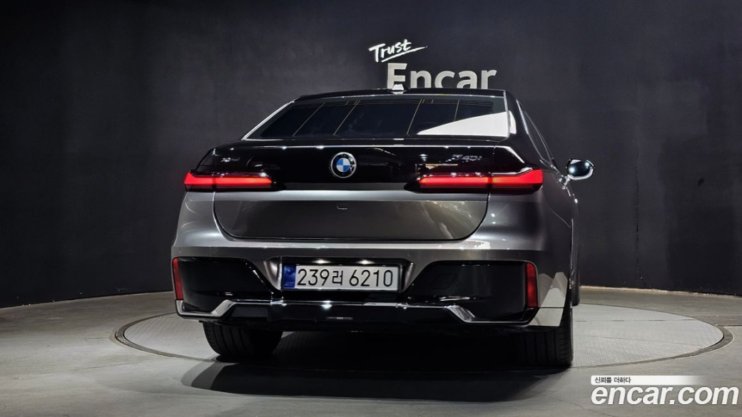 BMW 7-Series 740i xDrive M Sport, 2025