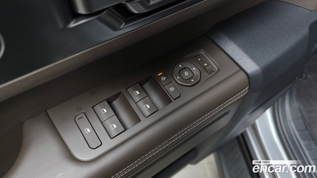 Kia Tasman 2.5T Gasoline 4WD, 2026