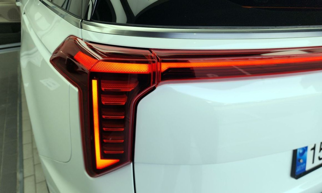 Kia Carnival 9-Seater Signature, 2025