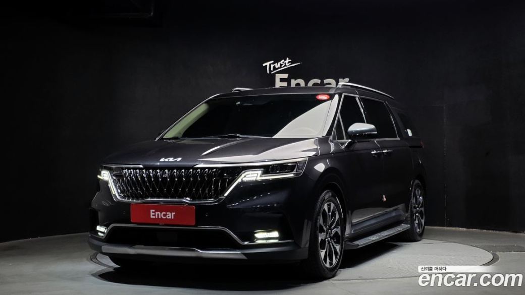 Kia Carnival 7-Seater Signature, 2023