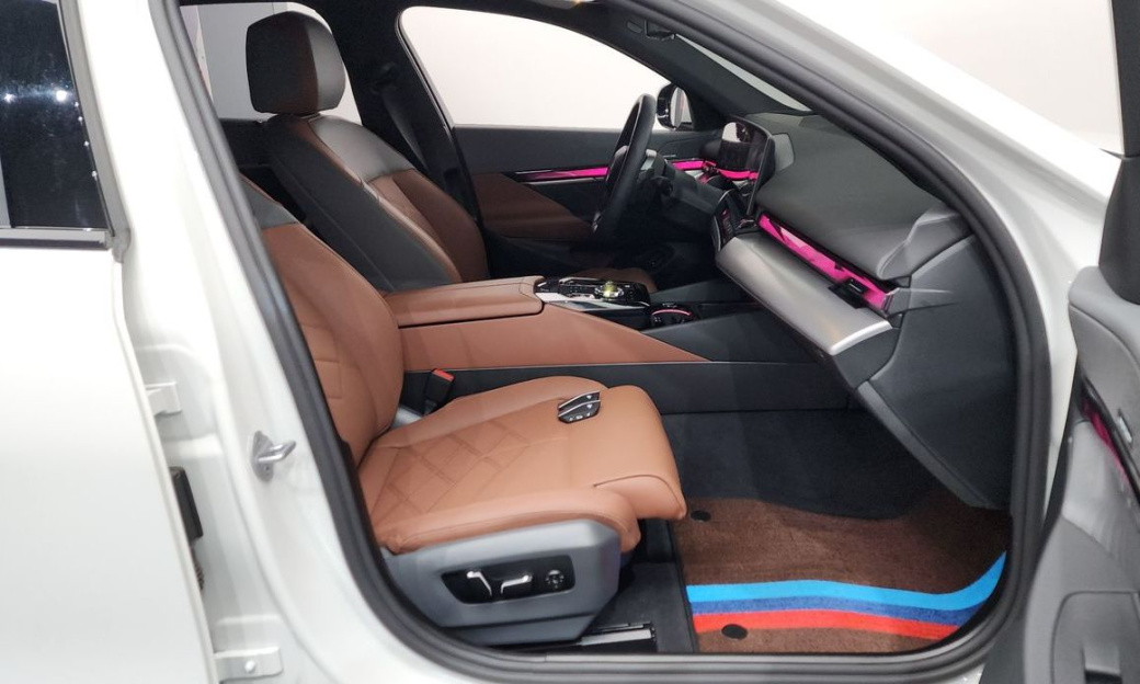 BMW 5-Series 530i xDrive M Sport, 2025