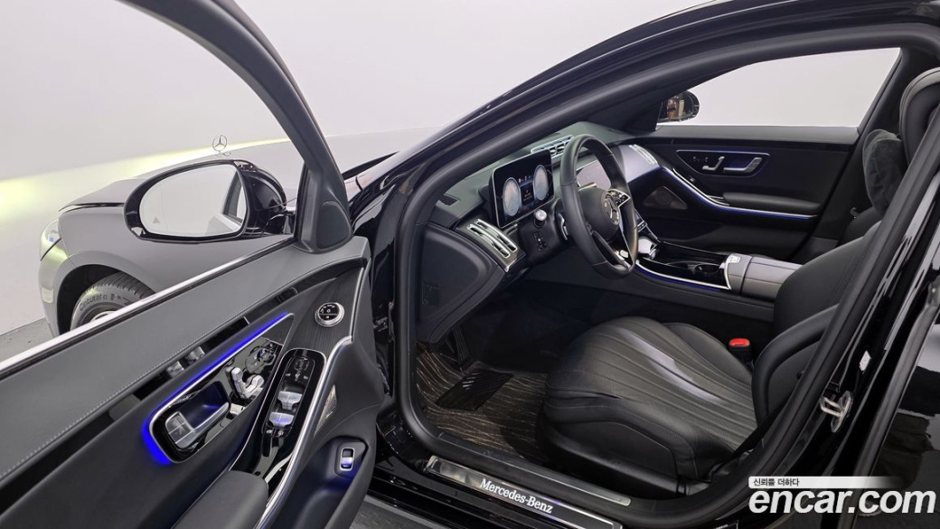 Mercedes-Benz S-Class S350 d 4MATIC, 2025