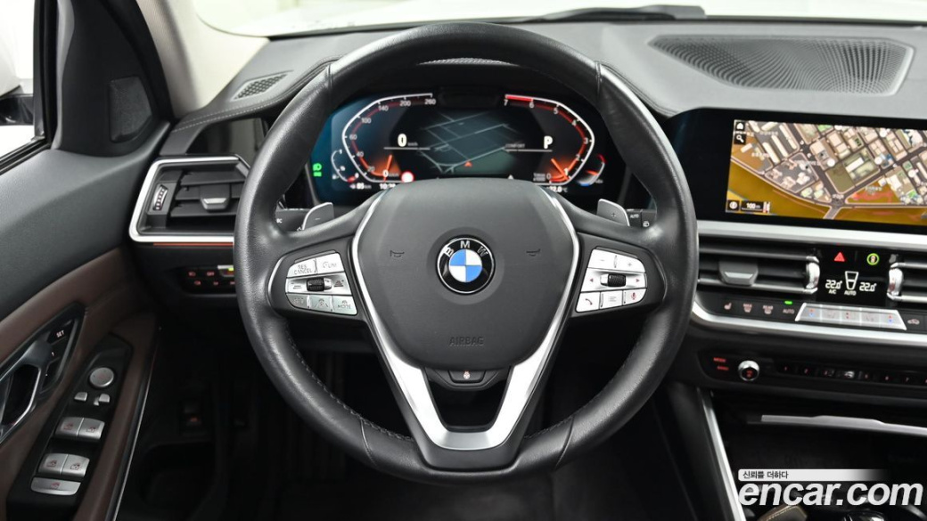 BMW 3-Series 320i Touring Luxury, 2022