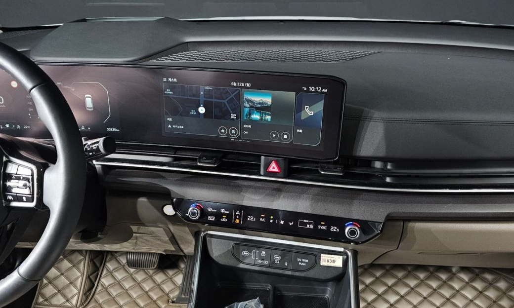 Kia Carnival 7-Seater Noblesse, 2024