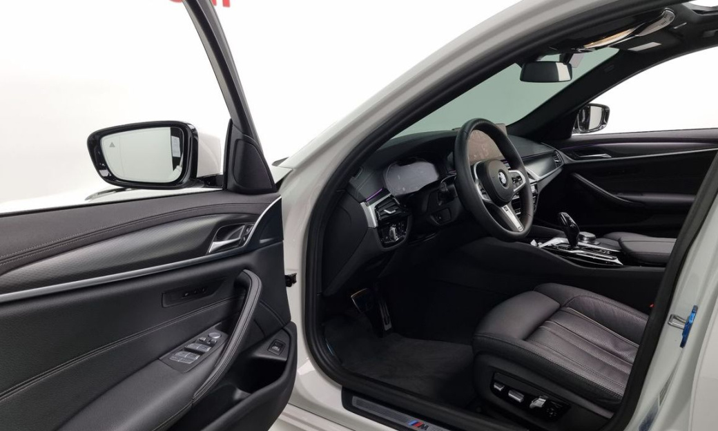 BMW 5-Series 520i M Sport, 2023