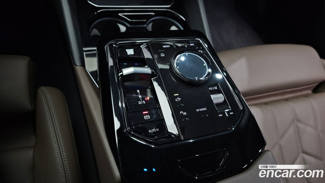 BMW 5-Series 523d, 2024